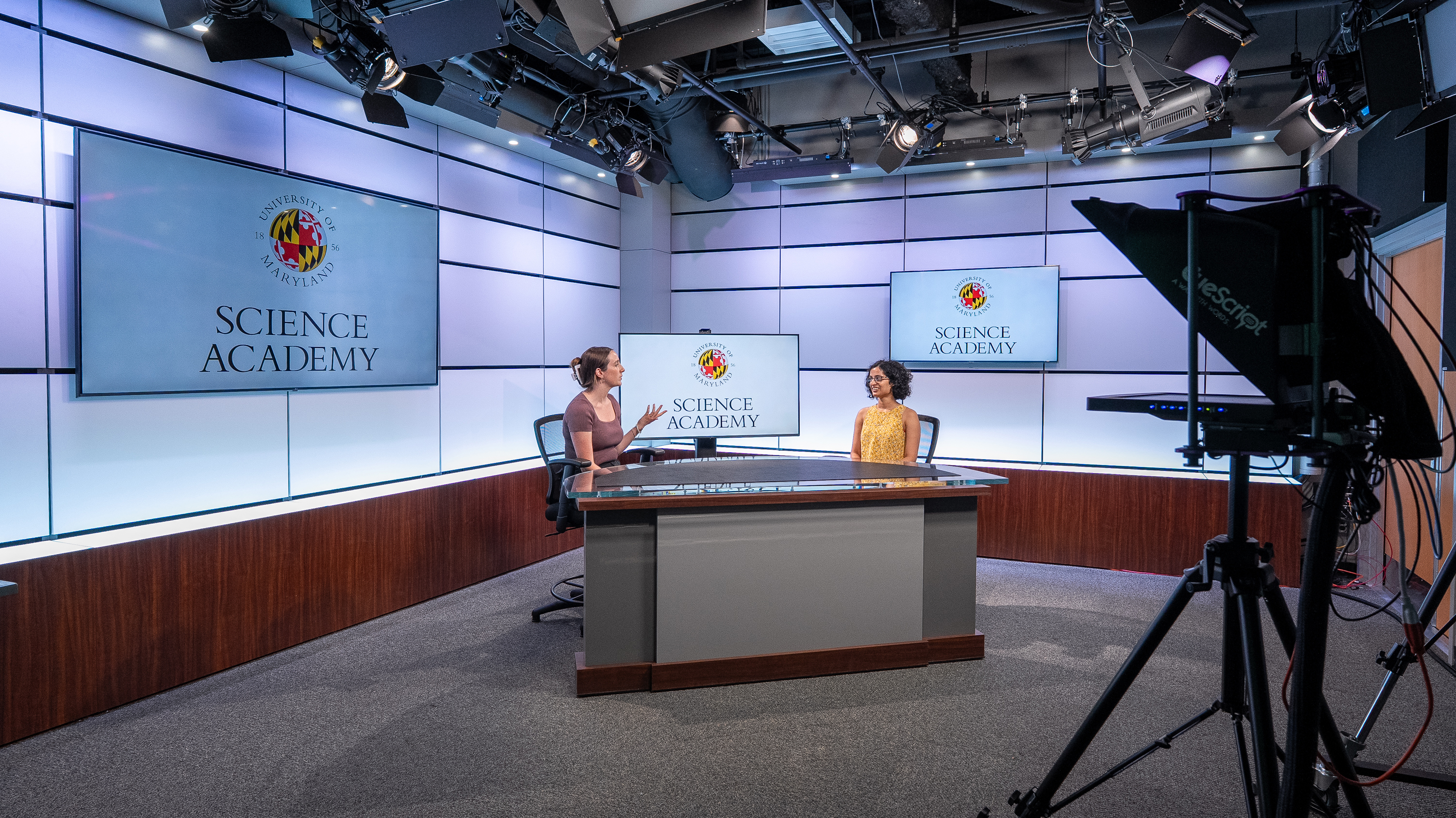 CMNS Production Studio Set