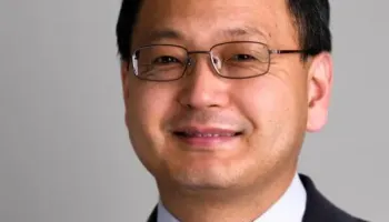 Fang-Zhen Teng (Ph.D. '05, Geology) Receives 2025 Alumni Excellence Award for Research