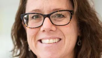 Chemistry and Biochemistry’s Bonnie Dixon Receives Provost’s Excellence in Teaching Award for Professional Track Faculty
