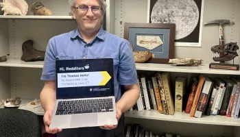 Geology Principal Lecturer Thomas Holtz Answers Questions About Dinosaurs