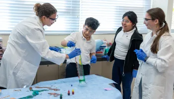 Creative Chemistry Class Inspires Undergrads and Local Elementary School Students