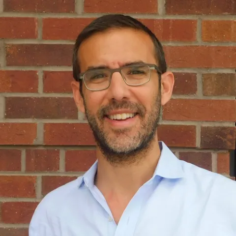 Joshua Weitz headshot