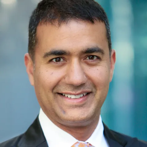 Vivek Khuller headshot