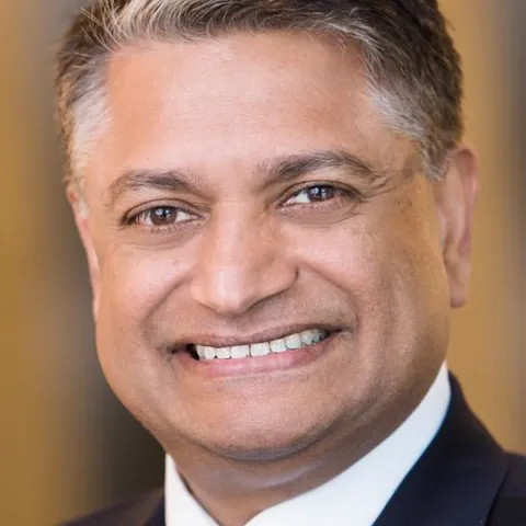 Sam Malhotra headshot
