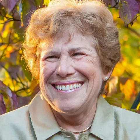 Marilyn Ripin headshot