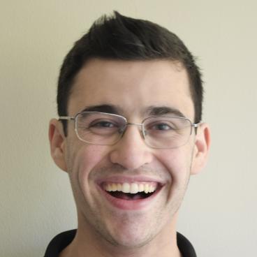 Ari Packer headshot