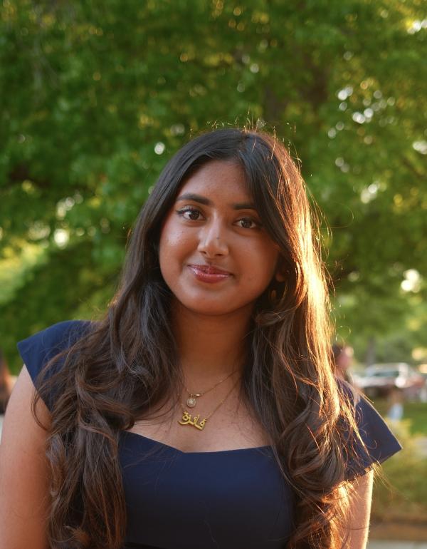 Faiza Syed headshot