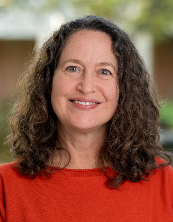 Erica Belser headshot