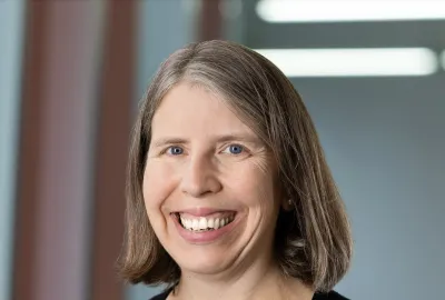 Gretchen Campbell headshot