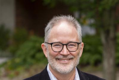 Daniel Falvey headshot