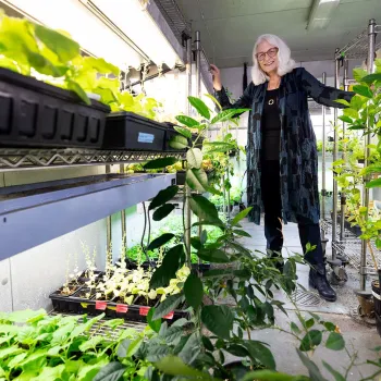 Simon Anne Lab Plants Gift 11062025 JC 9148 1920x1080