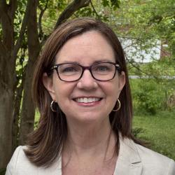 Kara Hoffman headshot