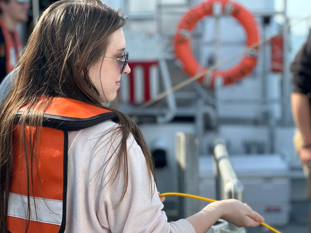 Holding CTD cord